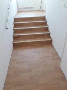 Pokládka PVC - chodba + schody